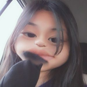 Meet your Posher, Eve